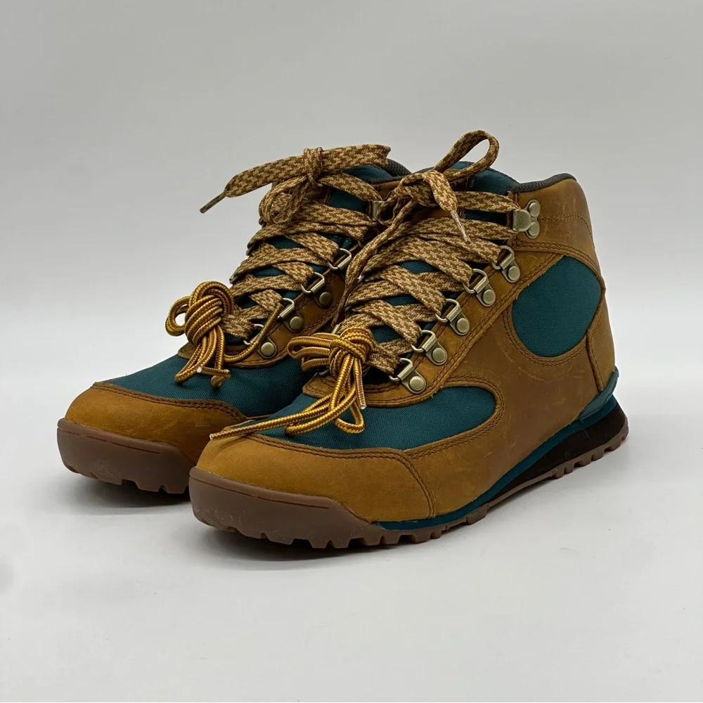 Danner Jag Distressed Hiking Boot. Size 7 - Picture 3 of 11